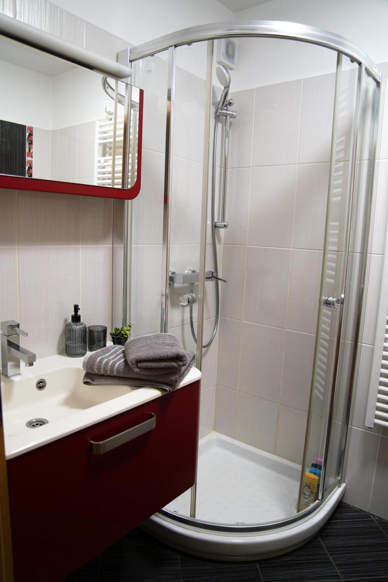Stunning New Apartment In Centre Of Buzet Esterno foto